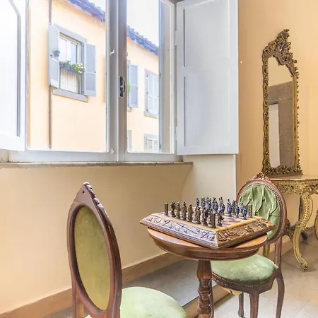 The House Of Thrones * Viterbo